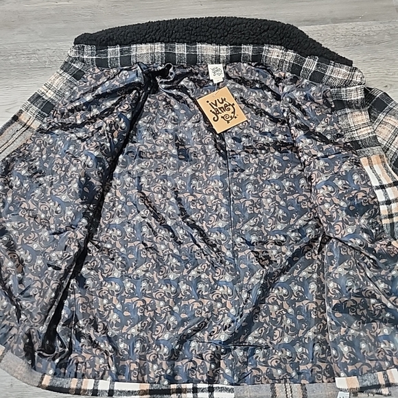 Ivy Jane Patched Plaid Jacket Sz S ($189) - Picture 7 of 9